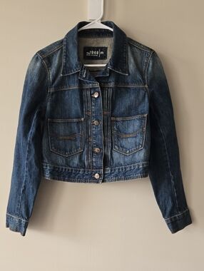 GAP 1969 Medium Denim Jacket NWOT